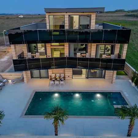 Crowonder Travera 3 With Heated Swimming Pool - Crowonder Luxury Rent Villa Privlaka (Zadar)