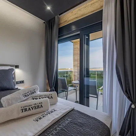 Villa Crowonder Travera 3 With Heated Swimming Pool - Crowonder Luxury Rent