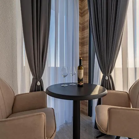 Crowonder Travera 3 With Heated Swimming Pool - Crowonder Luxury Rent Privlaka (Zadar)