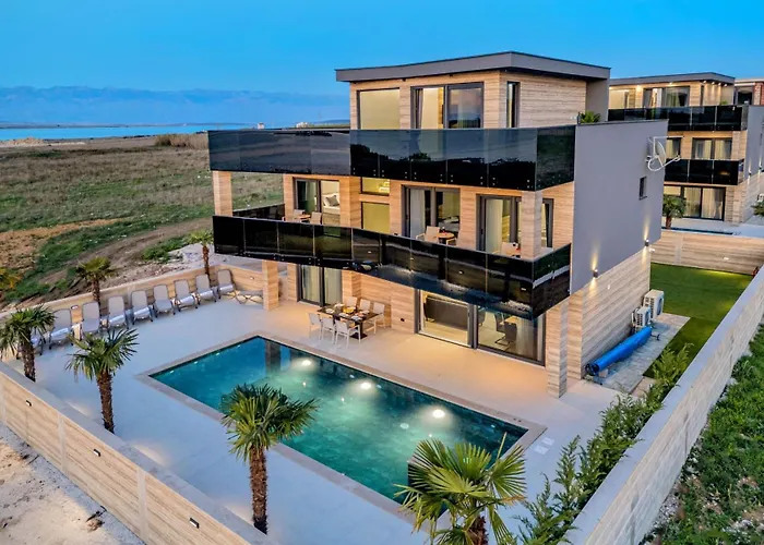 Villa Crowonder Travera 3 With Heated Swimming Pool - Crowonder Luxury Rent