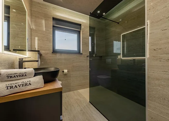 Villa Crowonder Travera 3 With Heated Swimming Pool - Crowonder Luxury Rent *