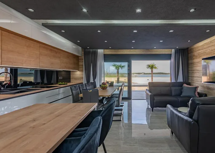 Crowonder Travera 3 With Heated Swimming Pool - Crowonder Luxury Rent * Privlaka (Zadar)