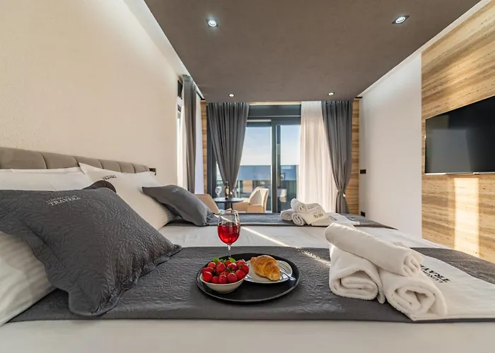 Crowonder Travera 3 With Heated Swimming Pool - Crowonder Luxury Rent Villa *